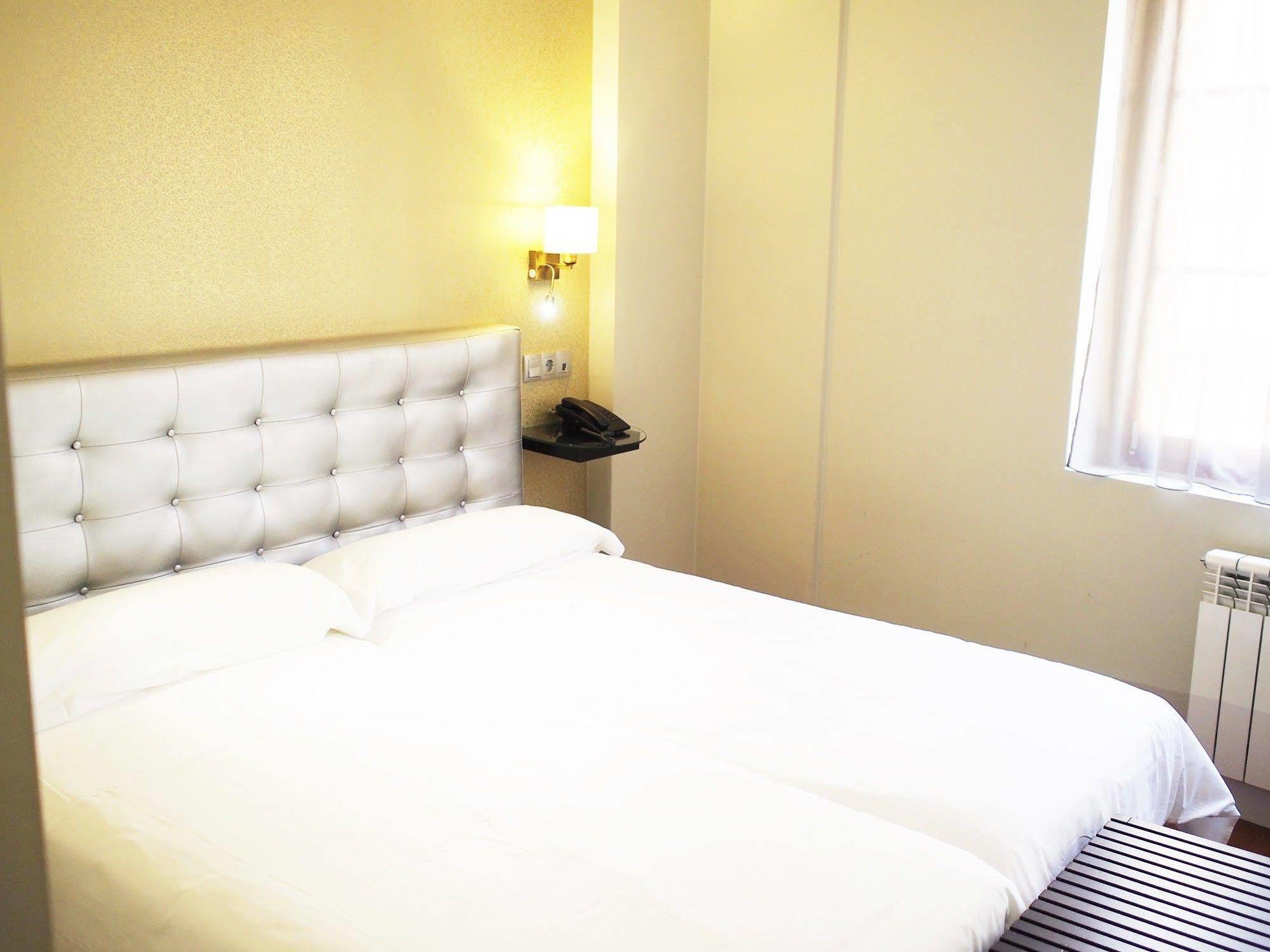 Hotel Rosal 오비에도 외부 사진